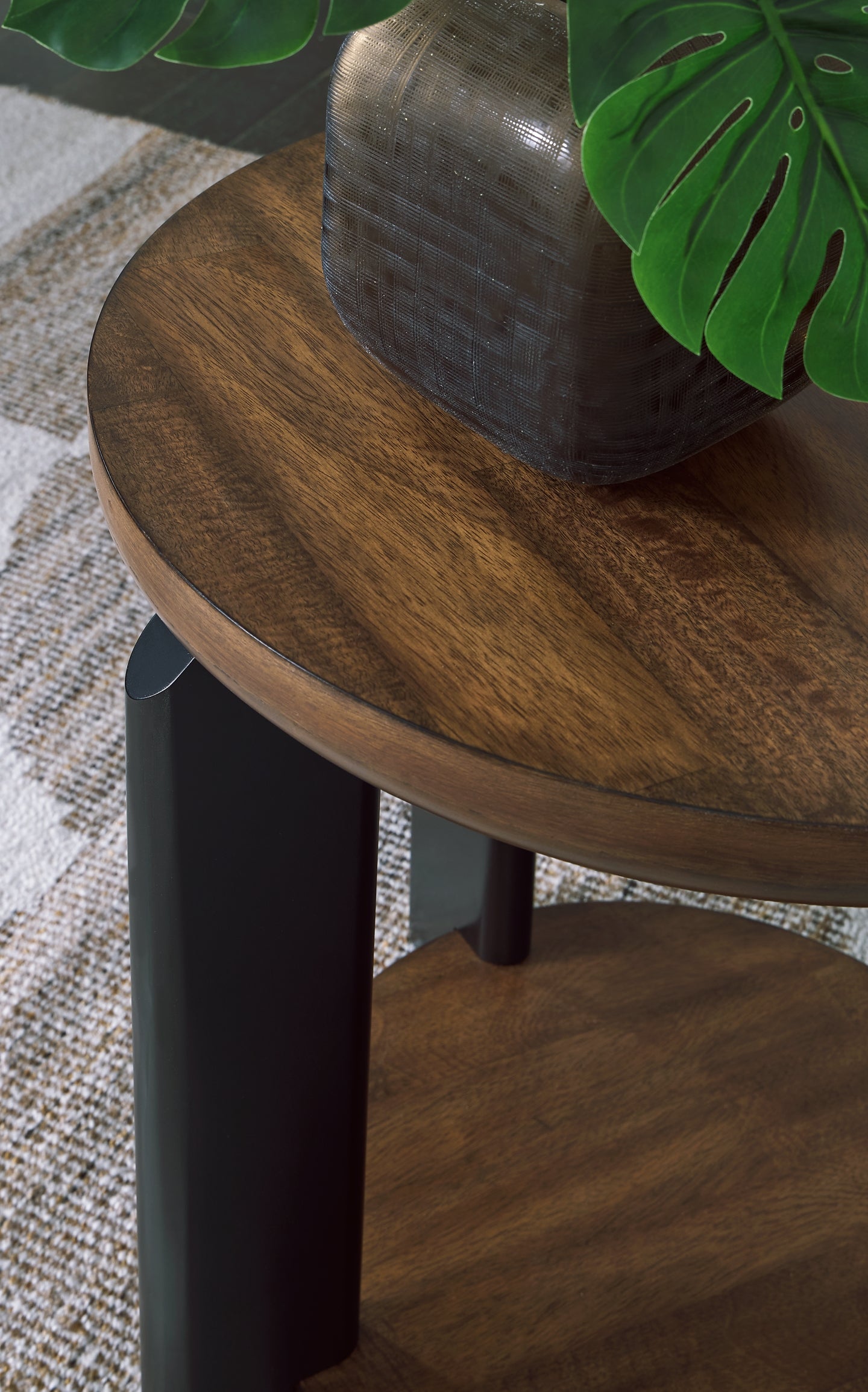 Kraeburn Round End Table