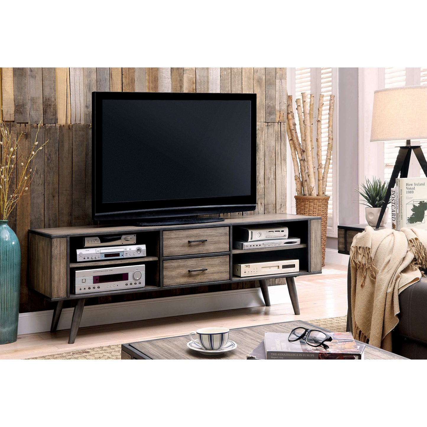 Vilhelm - 72" TV Console