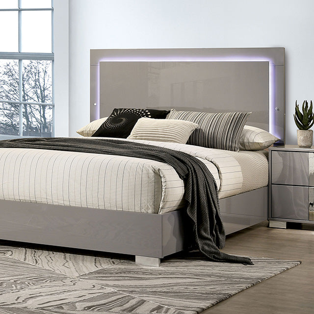 Sinistra - E.King Bed