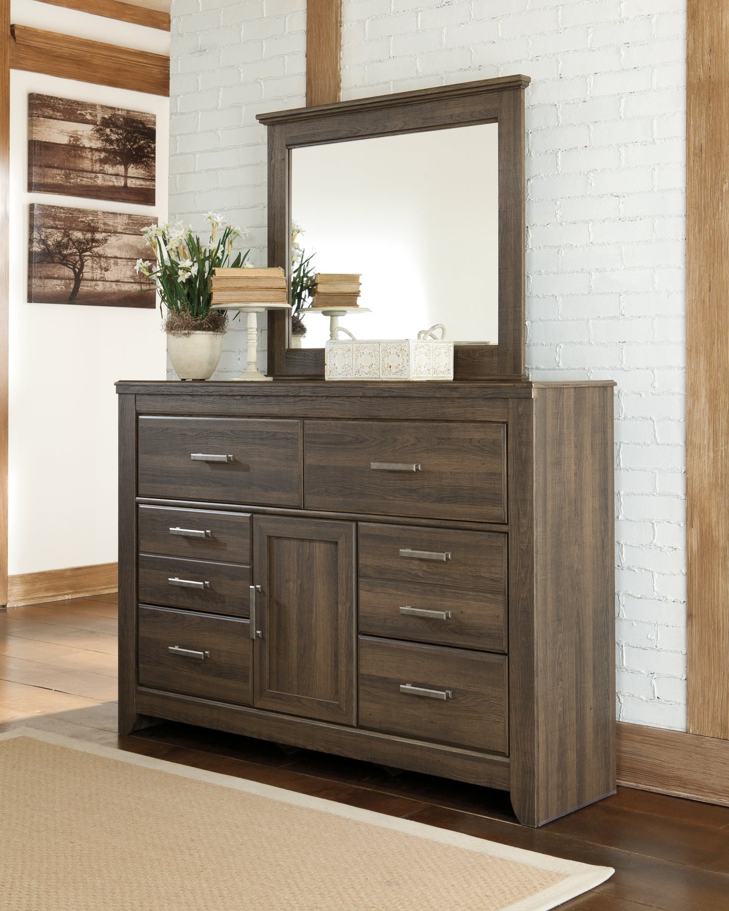 Juararo King/California King Panel Headboard with Mirrored Dresser, Chest and 2 Nightstands